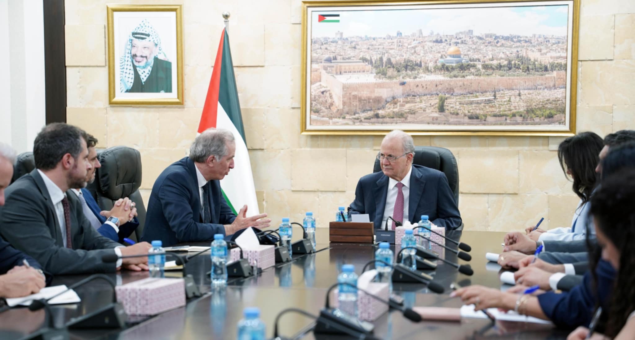 PM Mustafa discusses latest developments and ceasefire efforts with EU Special Representative for the Middle East Peace Process