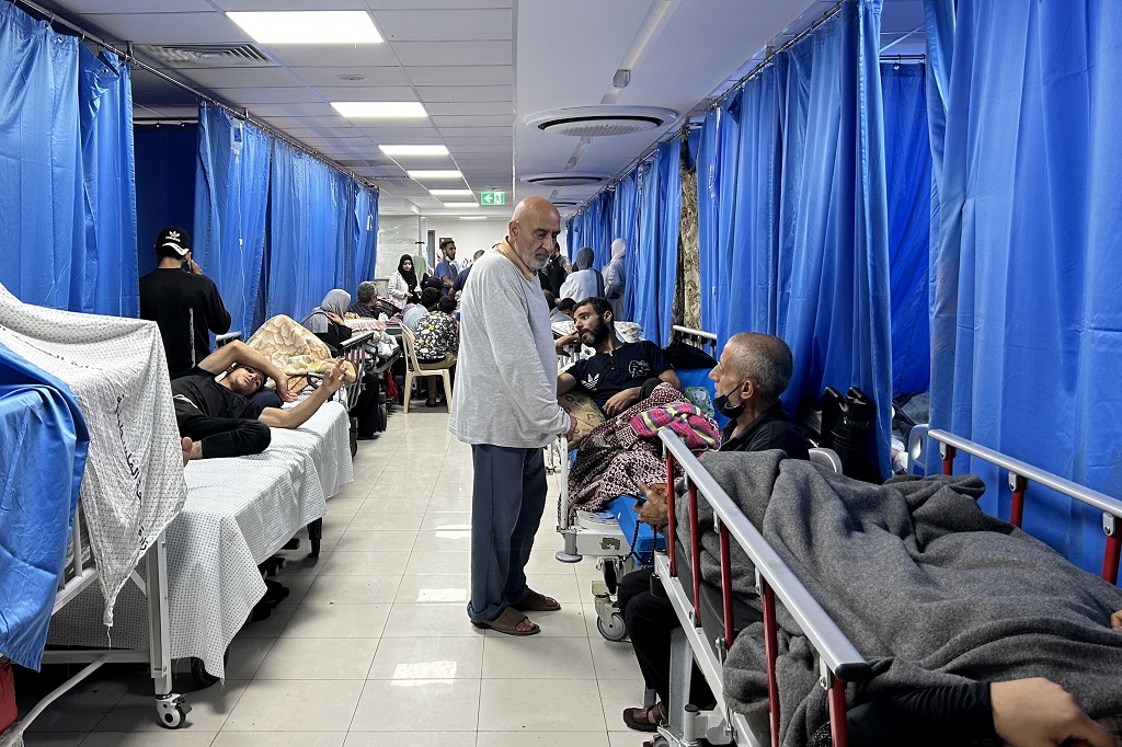 Hospitals in Gaza face collapse amid severe shortages and relentless airstrikes
